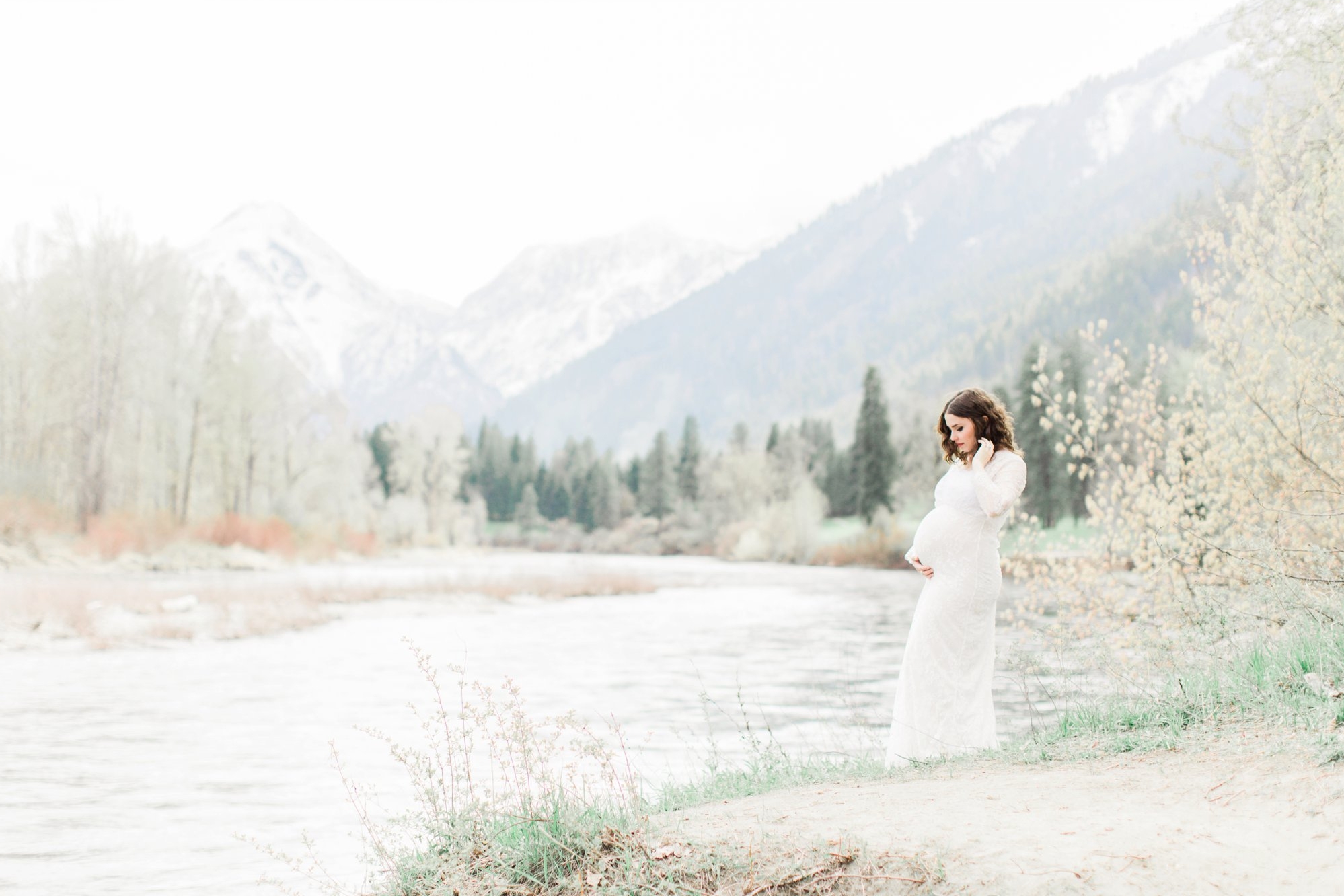 Washington State Mountain Maternity Session | Ashley