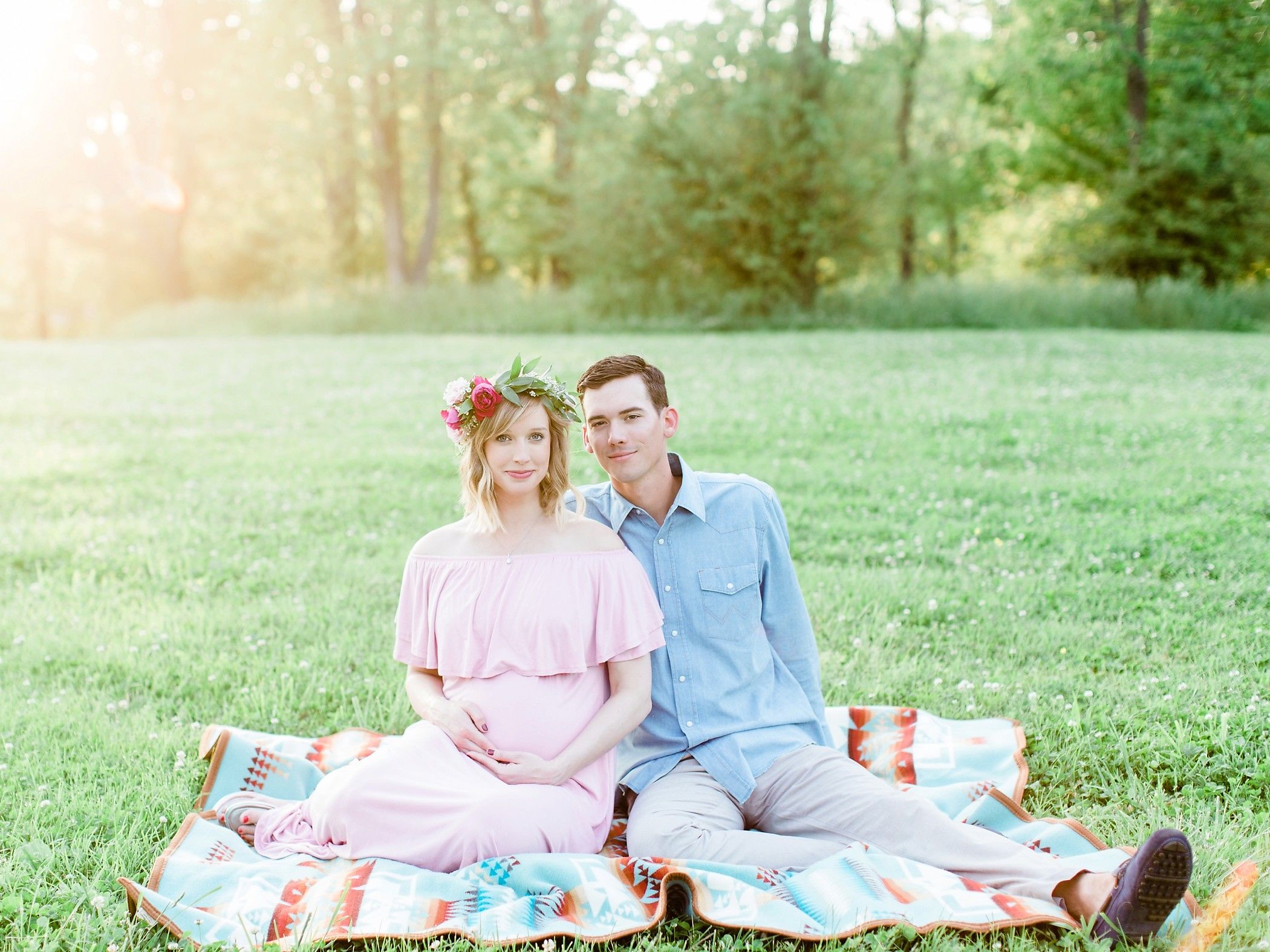 Relaxed maternity session