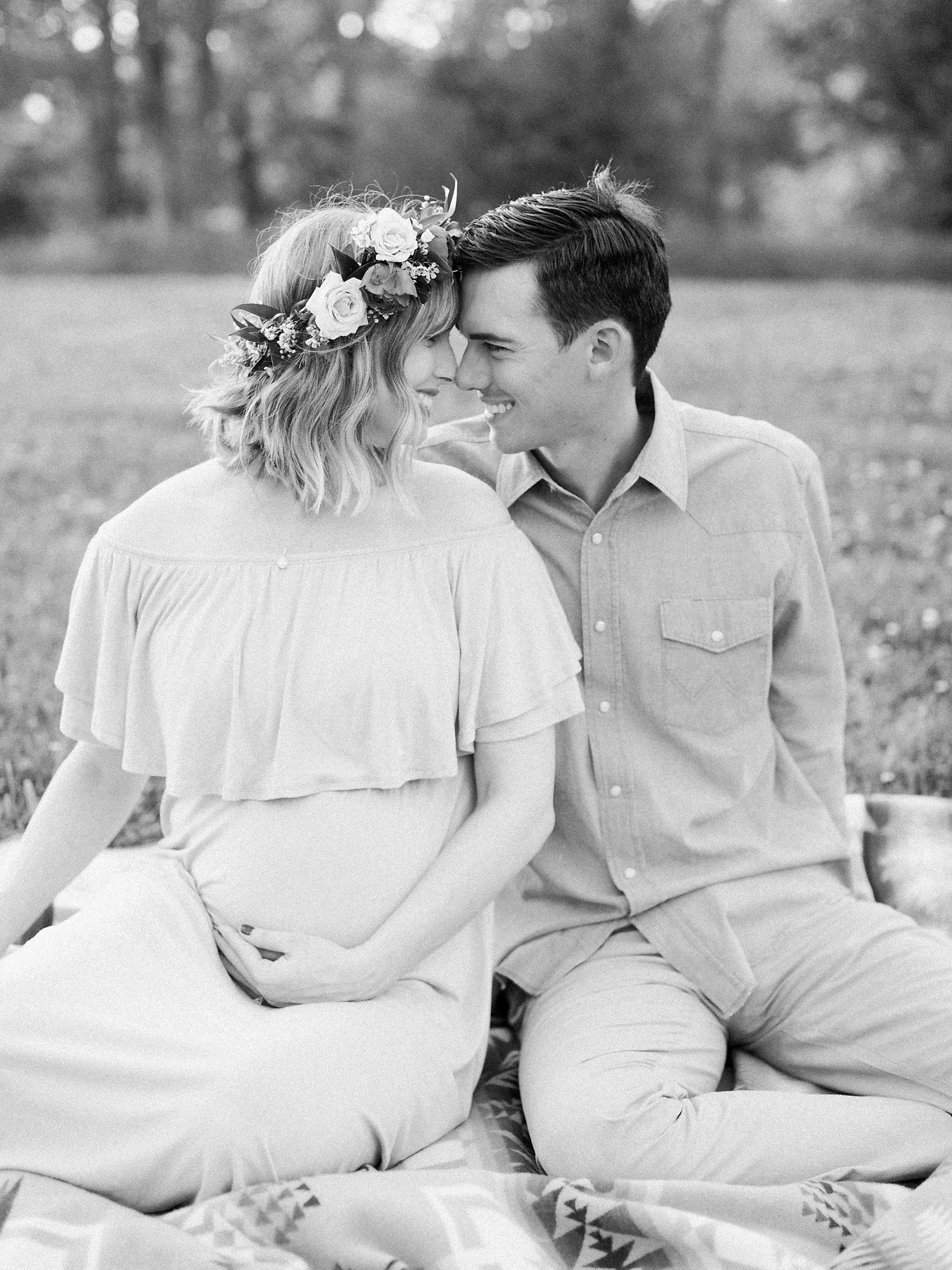 Black and white maternity photographer