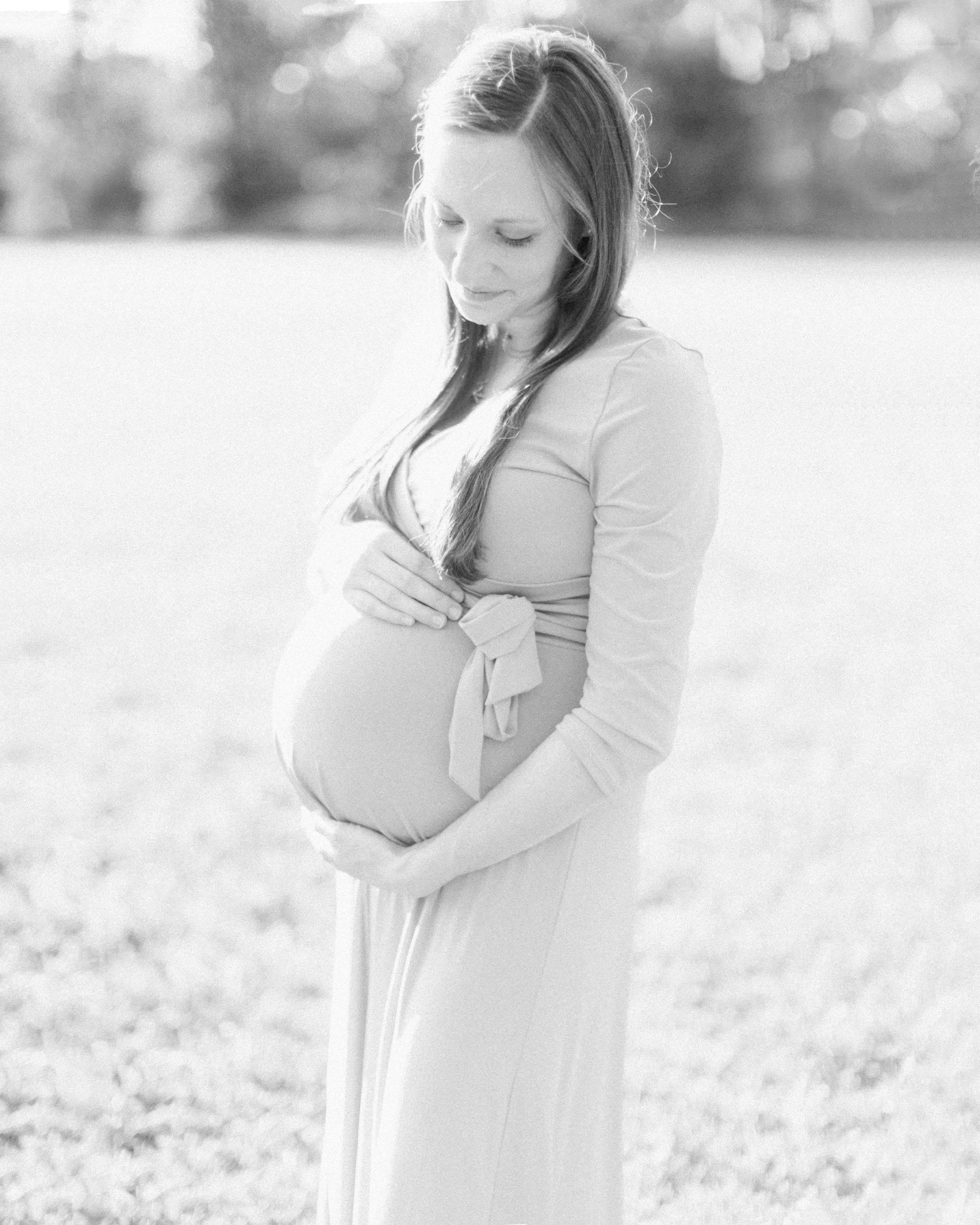 Black and white maternity photo