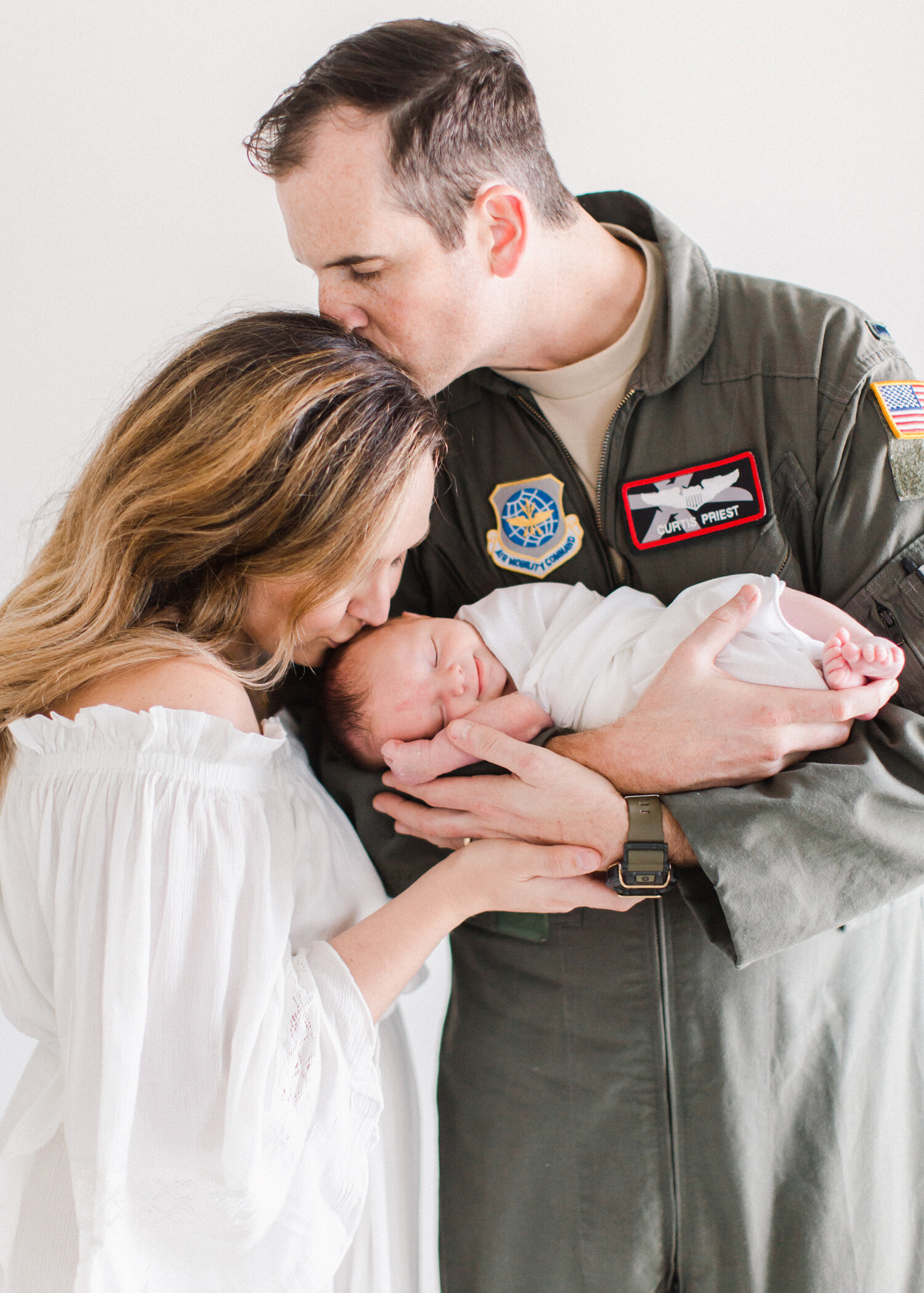 pilot-newborn-photos.jpg