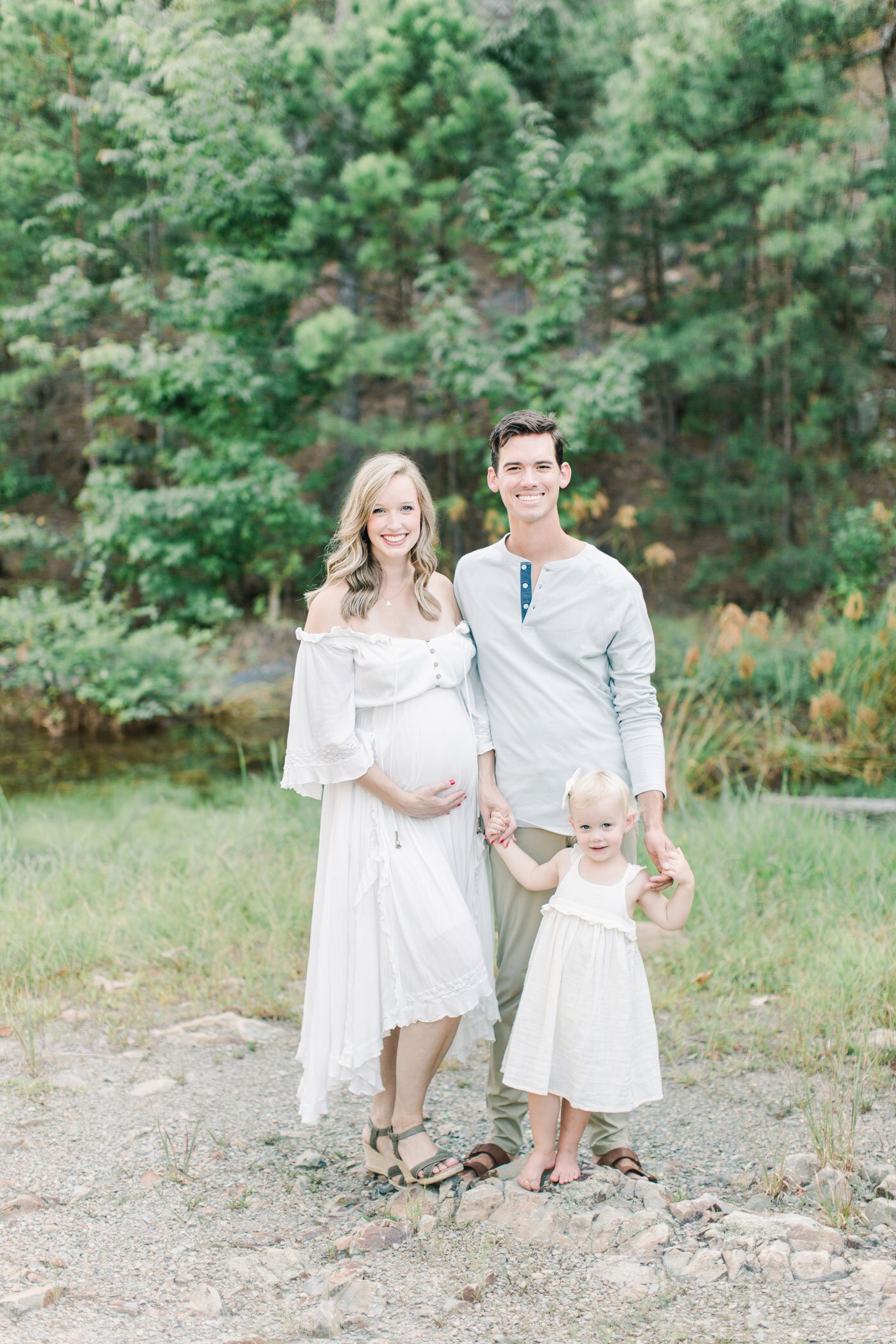 Outdoor Arkansas Maternity Session with Siblings