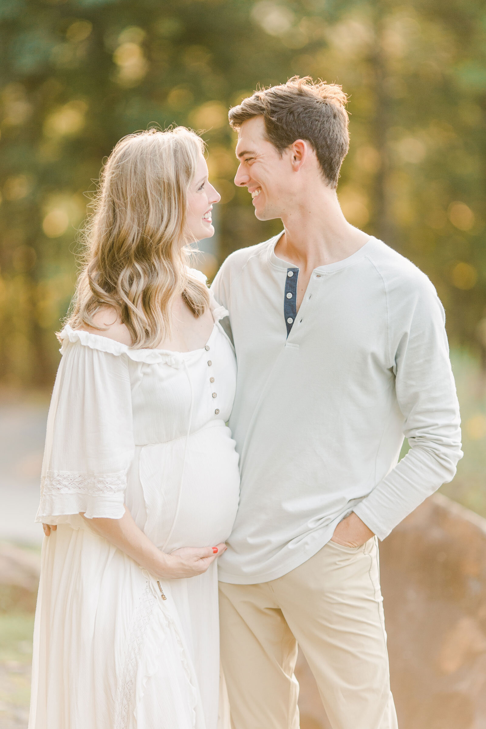 Outdoor Sunset Maternity Session