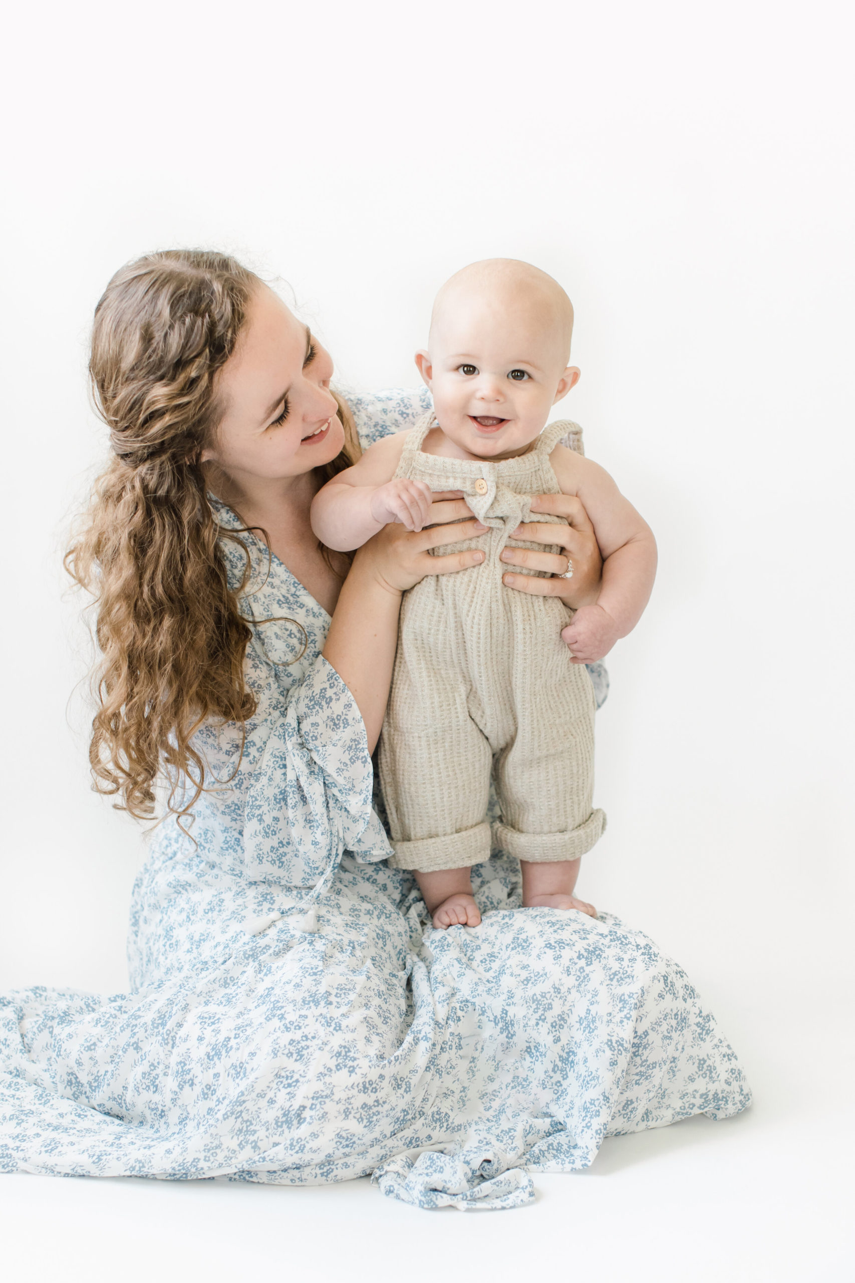 Mom with 6 Month Old Baby Photo Shoot