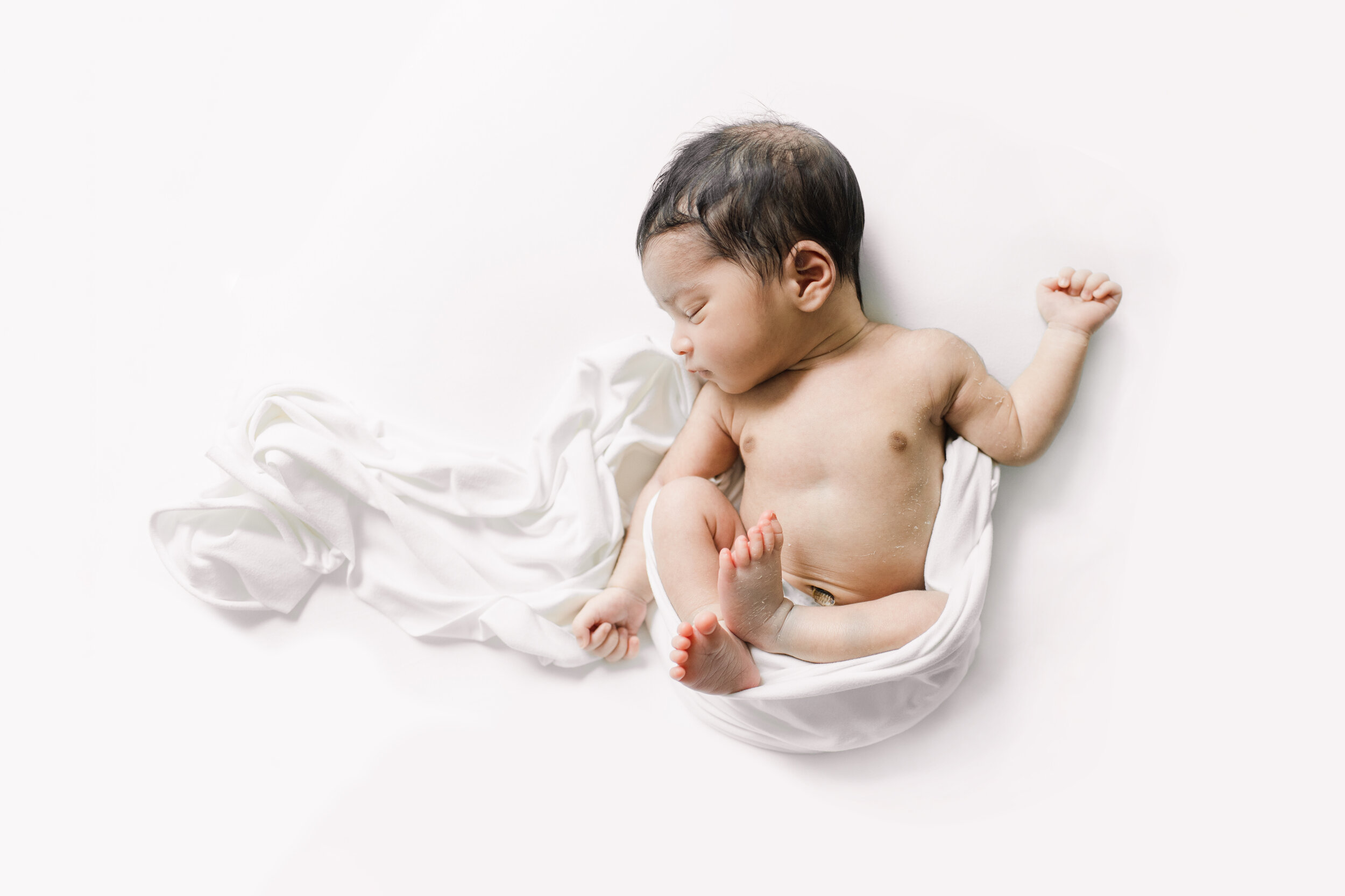simple and timeless newborn baby photos in bentonville ar